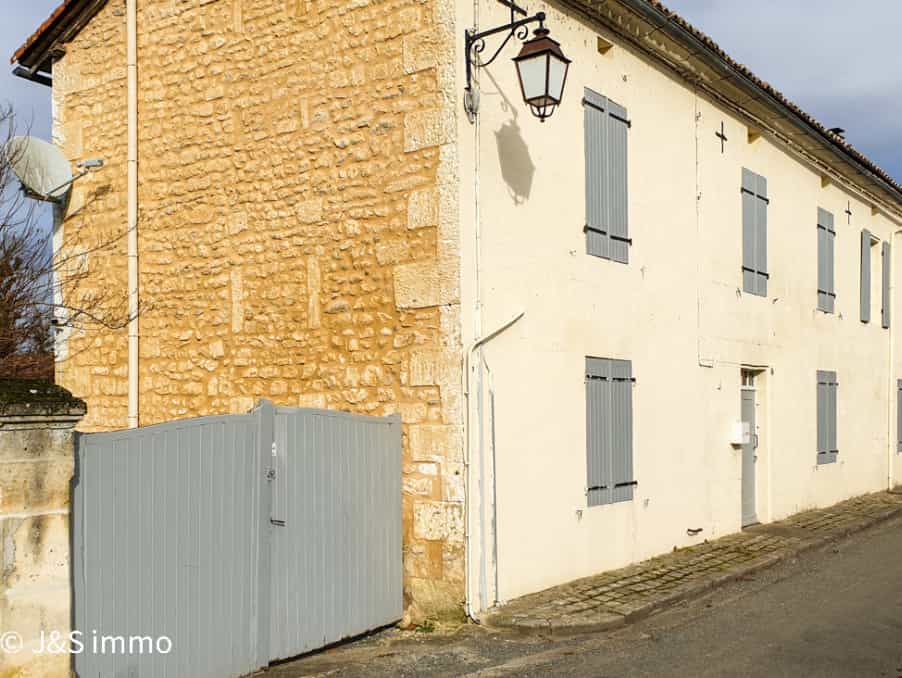 House in Plaizac, Nouvelle-Aquitaine 12020227