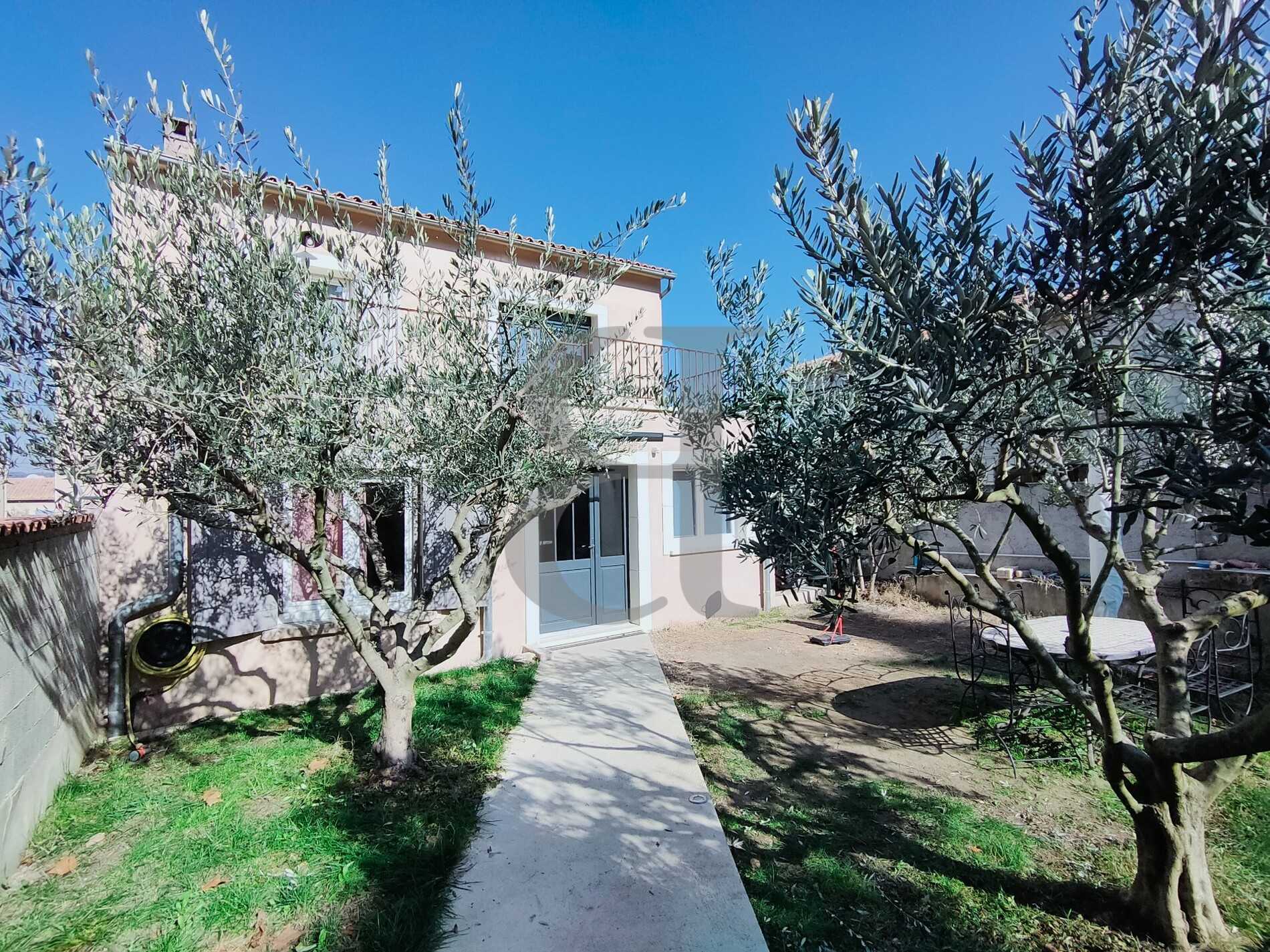 Huis in Vaison-la-Romaine, Provence-Alpes-Côte d'Azur 12020302