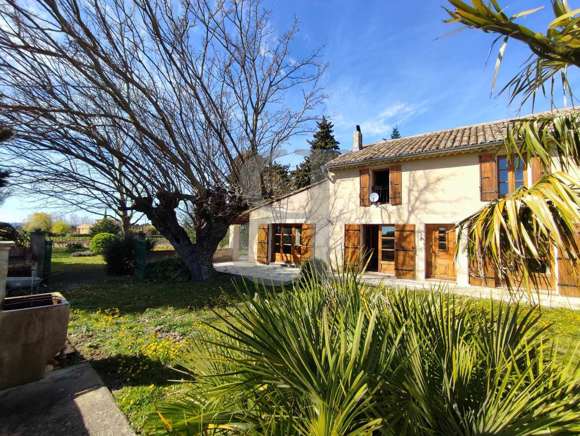 Dom w Valreas, Provence-Alpes-Cote d'Azur 12020307