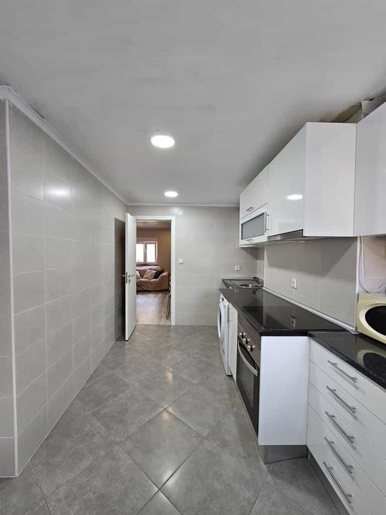 Condominium in , Lisbon 12022113