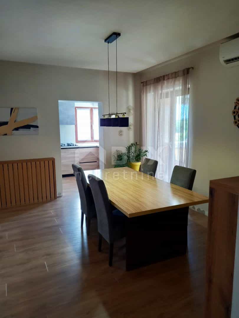 casa en Kolumbera, Istarska županija 12022186