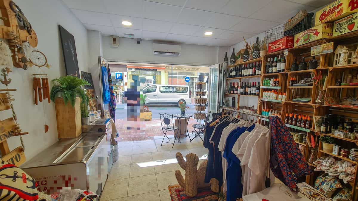 Retail in Marbella, Andalusia 12022339