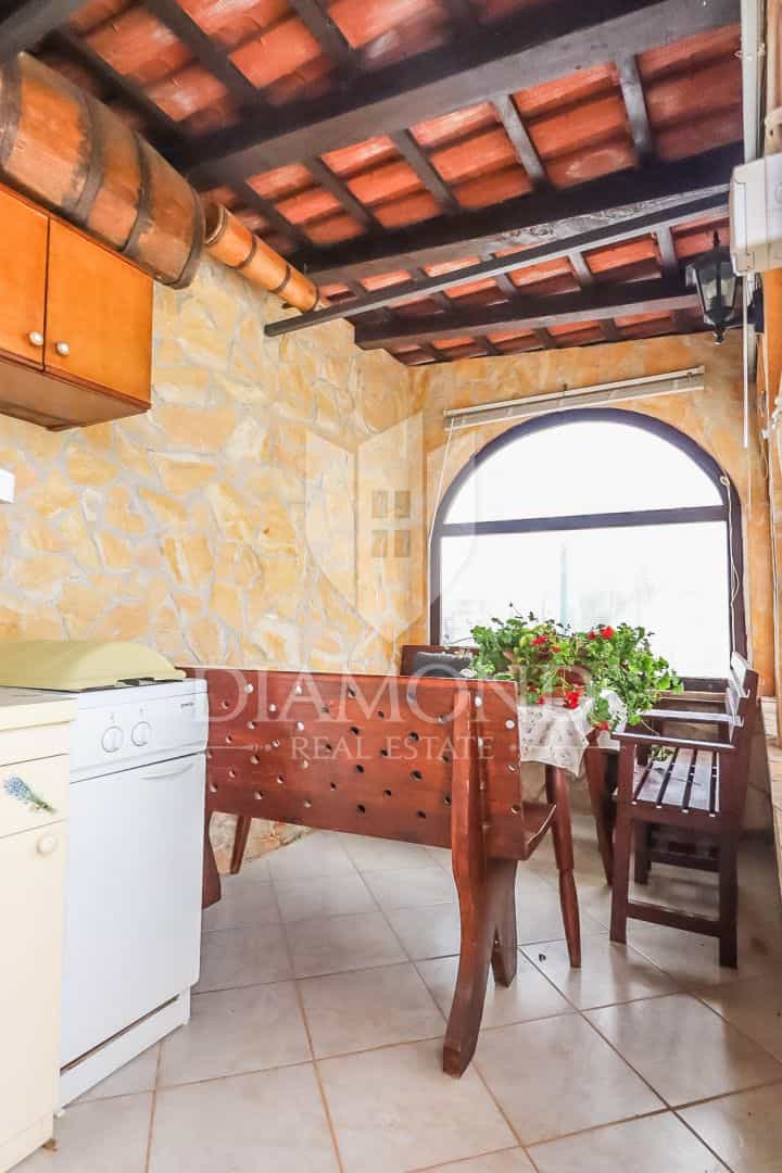 Eigentumswohnung im Rovinjsko Selo, Istria County 12022581