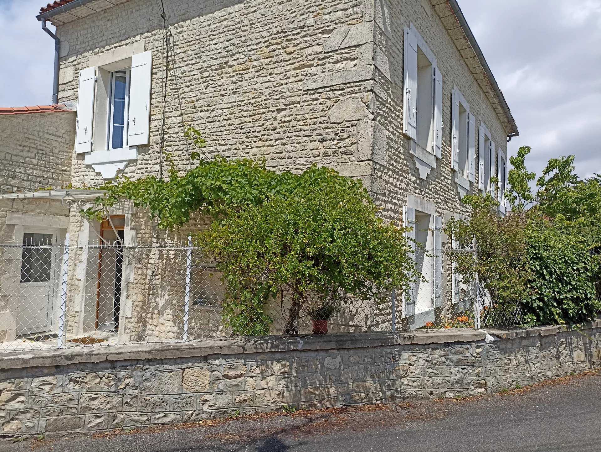 Rumah di Villejesus, Nouvelle-Aquitaine 12022951