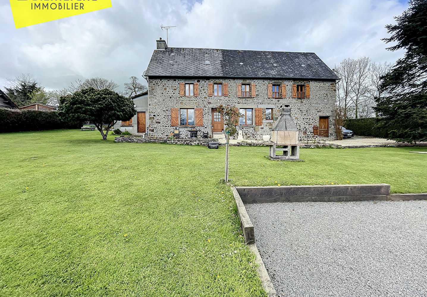 House in Villedieu-les-Poeles, Normandie 12022991