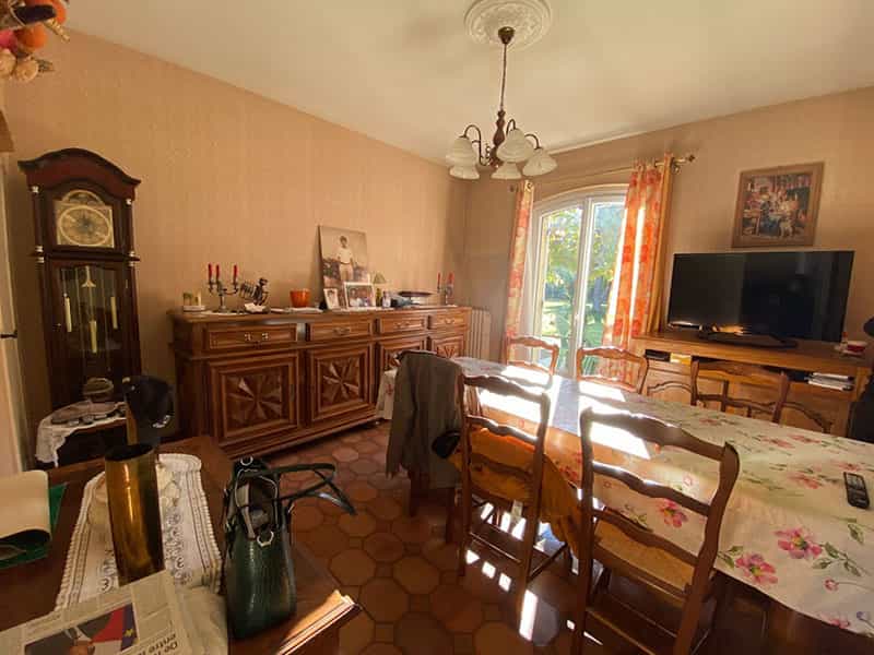 σπίτι σε Sainte-Foy-la-Grande, Nouvelle-Aquitaine 12023009