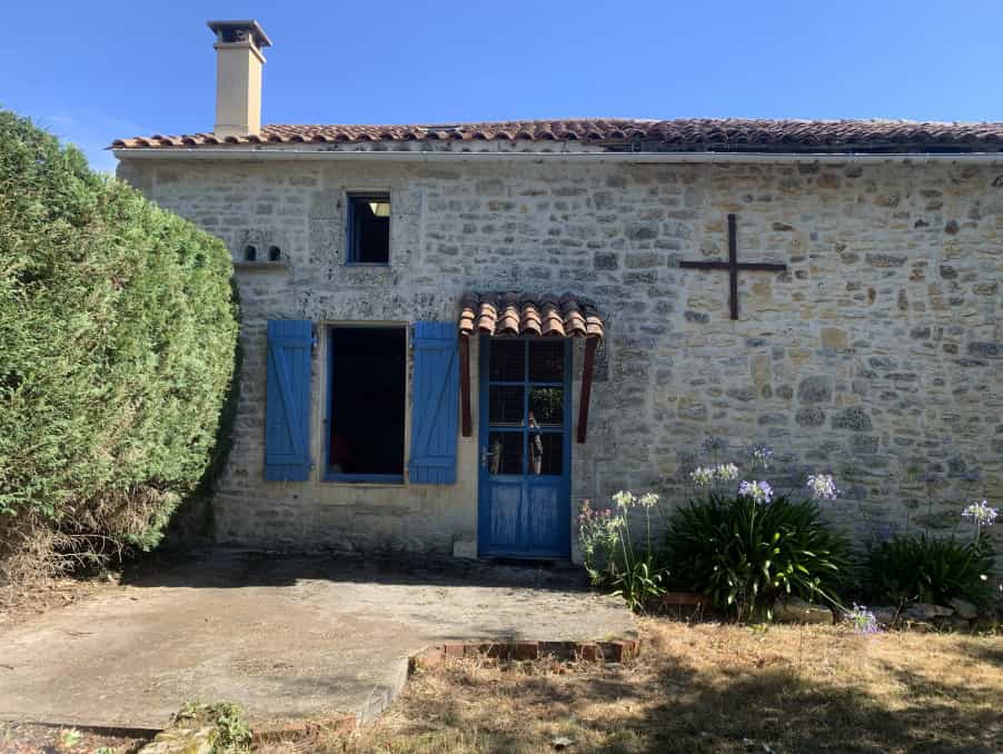 House in Mansle, Nouvelle-Aquitaine 12023080