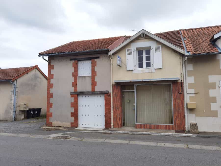 Talo sisään Terres-de-Haute-Charente, Nouvelle-Aquitaine 12023107