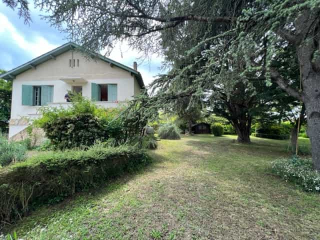 بيت في Villeréal, Nouvelle-Aquitaine 12023586