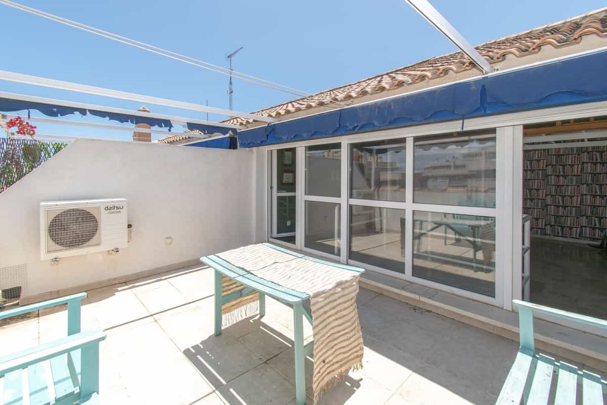 公寓 在 Torremolinos, Andalucía 12023614