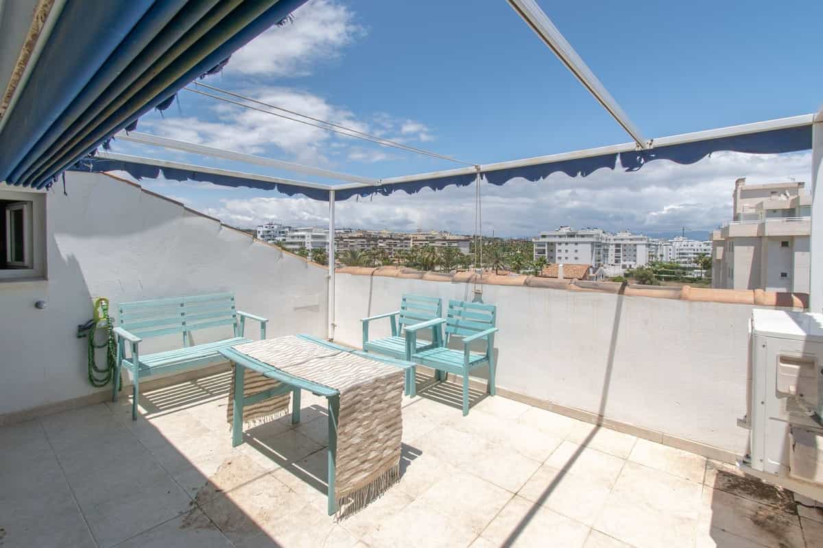 Condominium in Torremolinos, Andalucía 12023614
