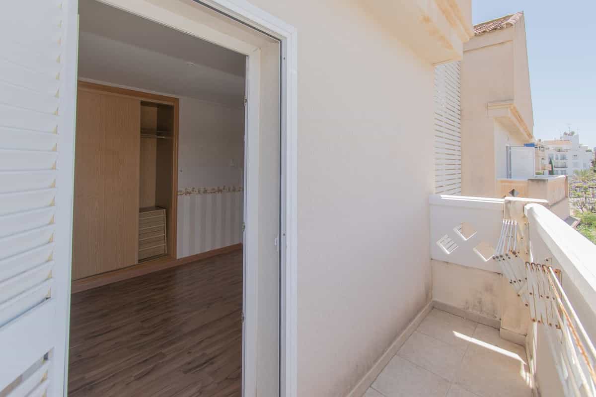 公寓 在 Torremolinos, Andalucía 12023614
