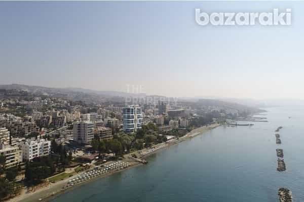 Condominium in Agios Tychon, Limassol 12023863