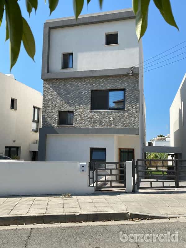 House in Agios Athanasios, Lemesos 12024168