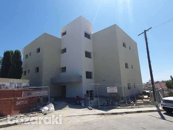 Condominium in Agios Athanasios, Lemesos 12024379