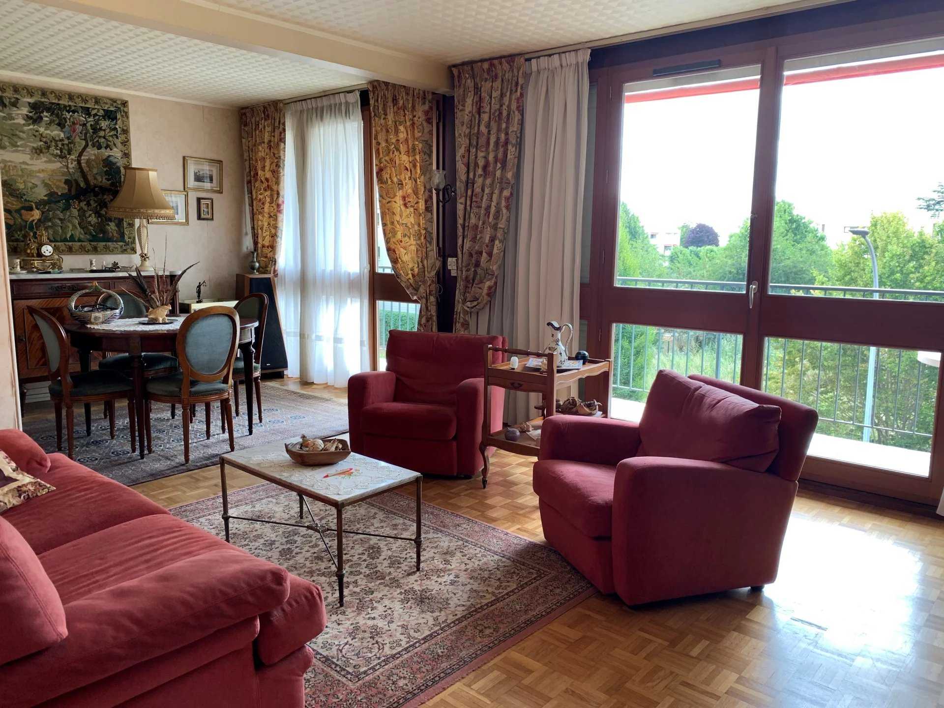 公寓 在 Chilly-Mazarin, Essonne 12024613