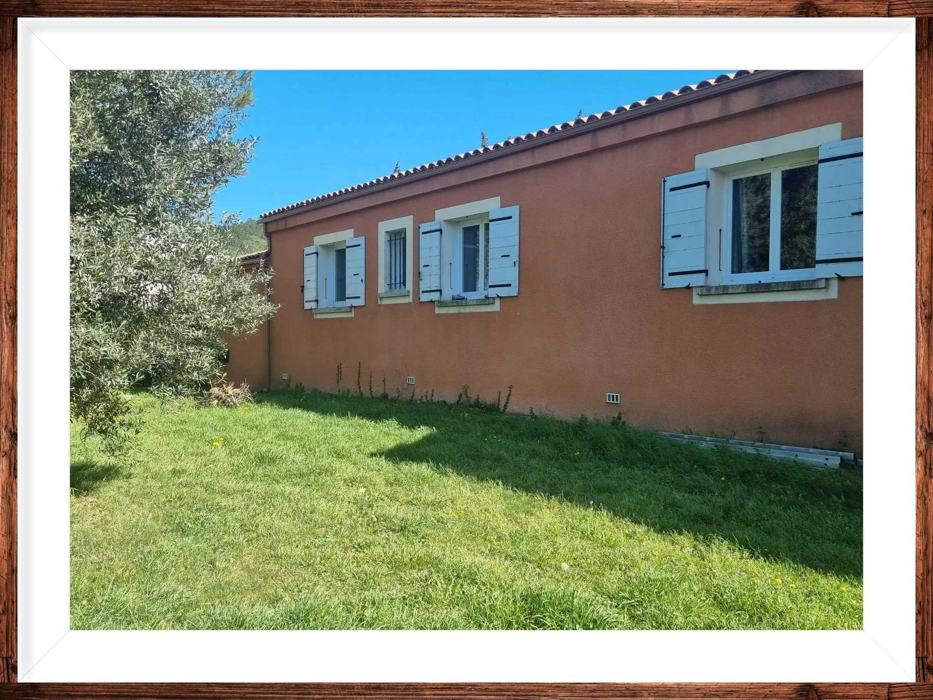 casa en Mondragon, Provence-Alpes-Cote d'Azur 12024622