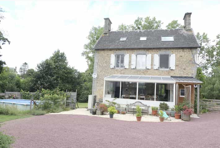 rumah dalam Le Mesnil-Gilbert, Normandie 12025044