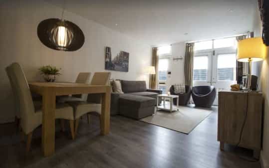 Condominium in Amsterdam, Noord-Holland 12025143
