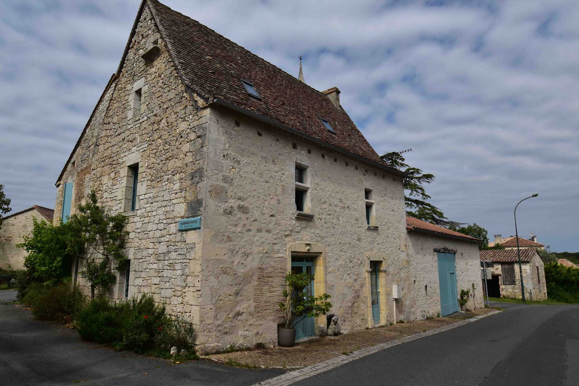 Будинок в Saint-Leon-d'Issigeac, Nouvelle-Aquitaine 12025201