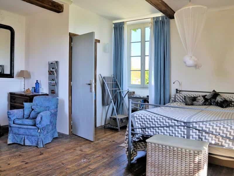 Dom w Trie-sur-Baïse, Occitanie 12025226