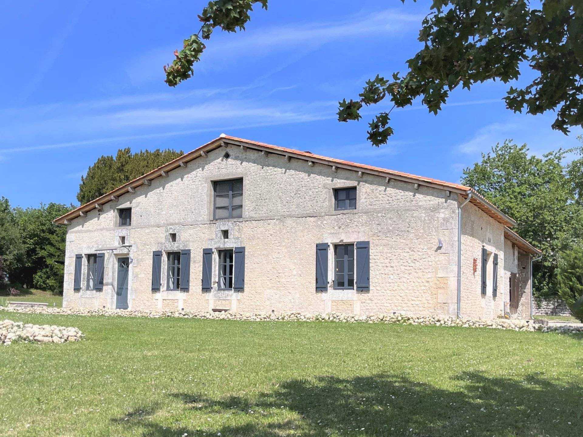Casa nel Montmoreau, Nouvelle-Aquitaine 12025228