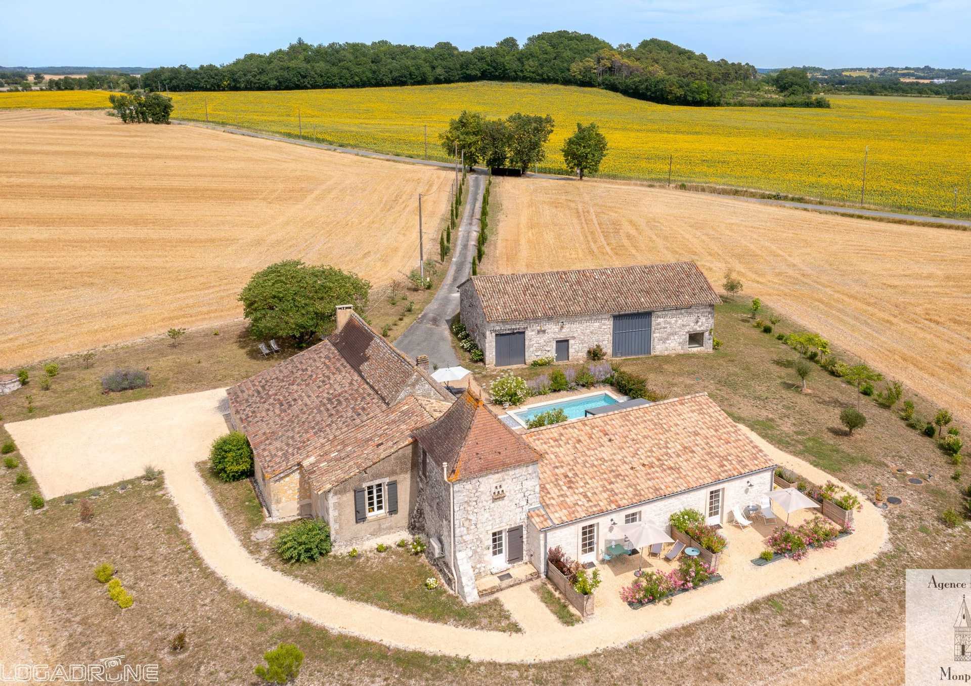 Huis in Issigeac, Nouvelle-Aquitaine 12025256