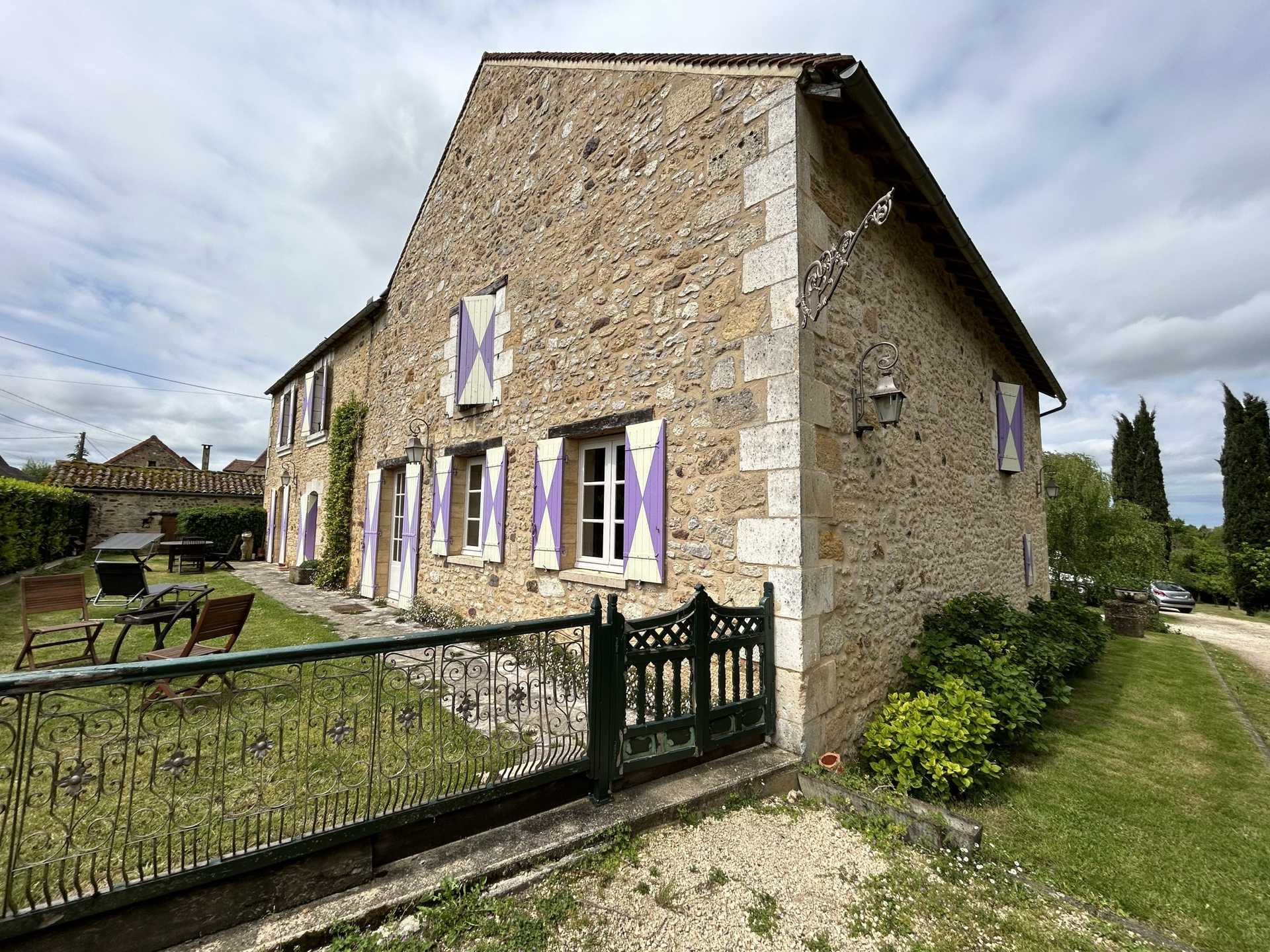Haus im Saint-Cyprien, Nouvelle-Aquitaine 12025263