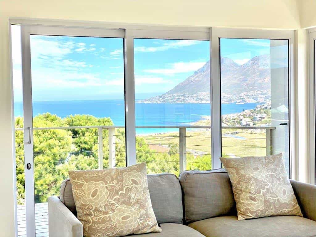 House in Cape Town, Western Cape 12025377