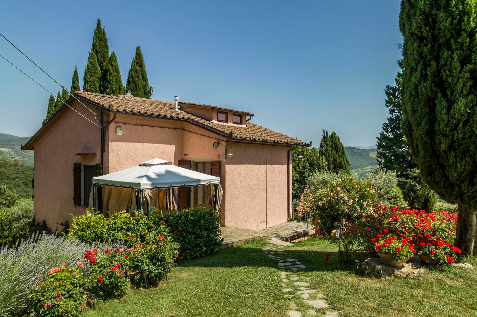 بيت في Capolona, Tuscany 12025559