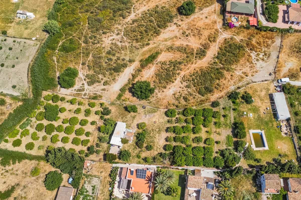 Land in Estepona, Andalusia 12025625