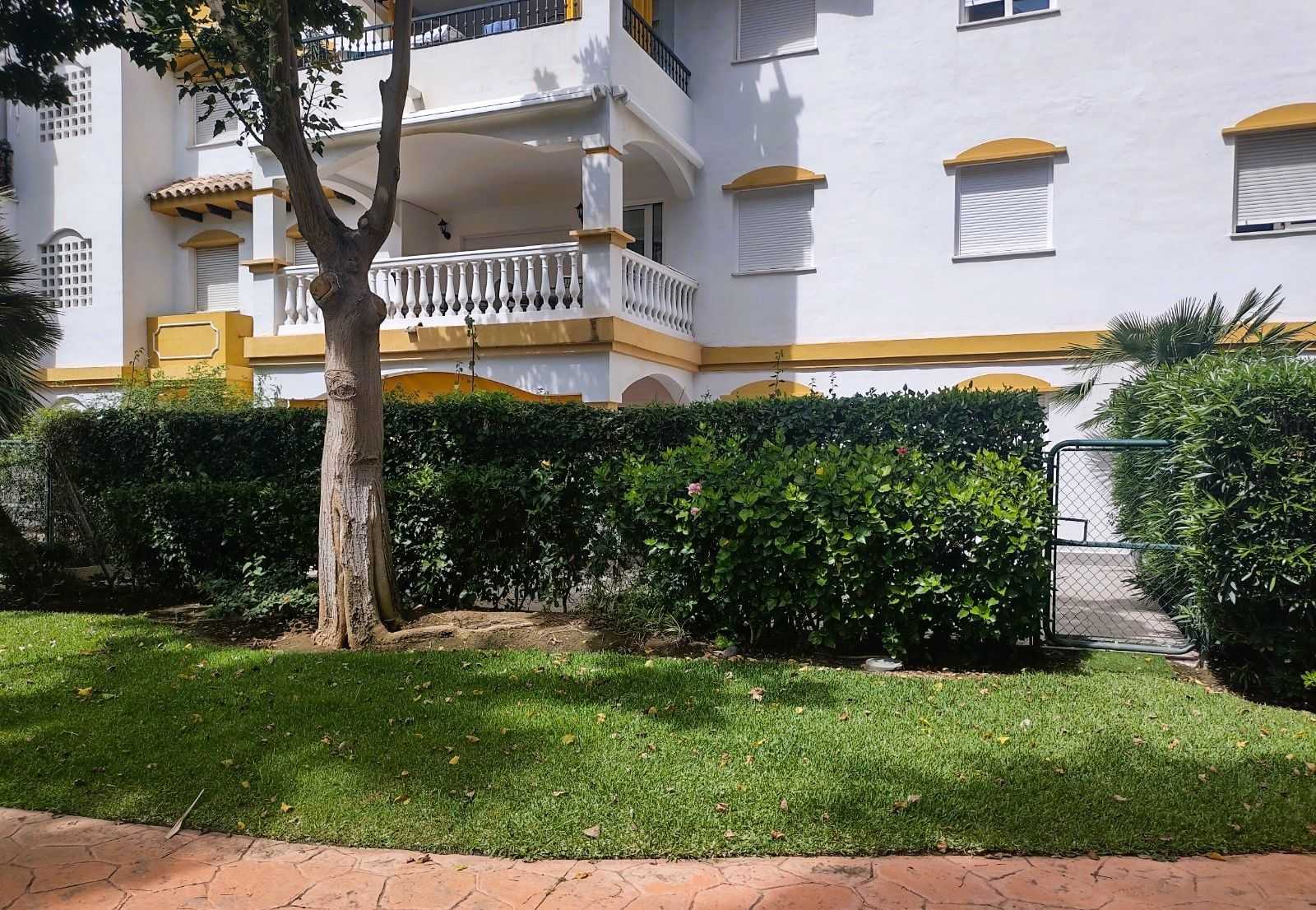Condominium in Osuna, Andalucía 12025727