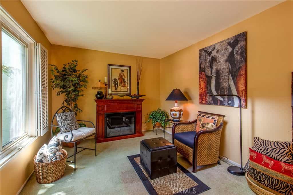 Condominium in Thousand Oaks, California 12026340