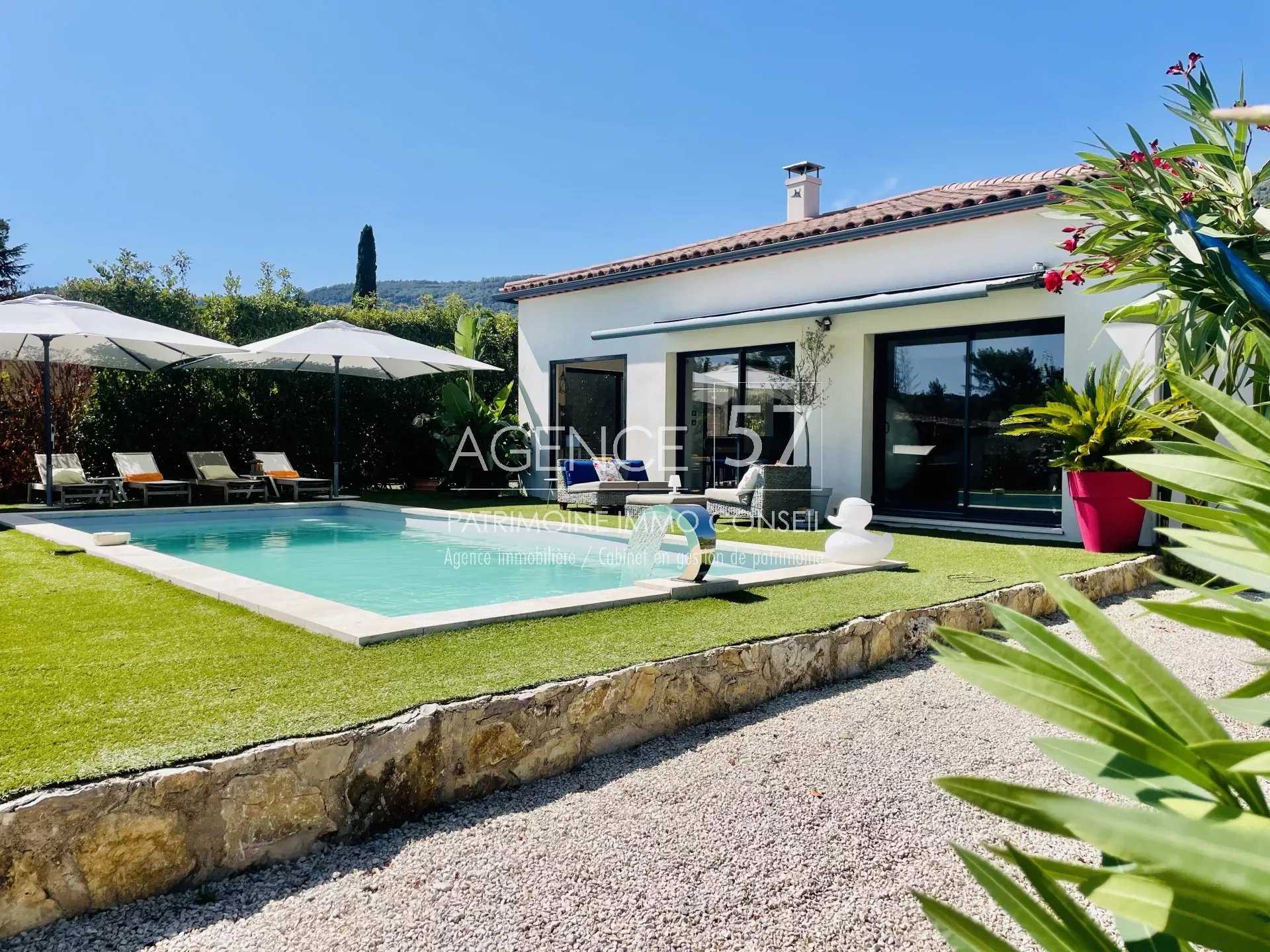 rumah dalam Peymeinade, Provence-Alpes-Côte d'Azur 12026610