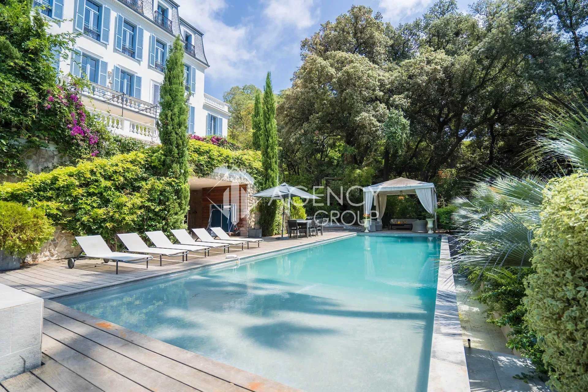 Rumah di Cannes, Provence-Alpes-Cote d'Azur 12026615
