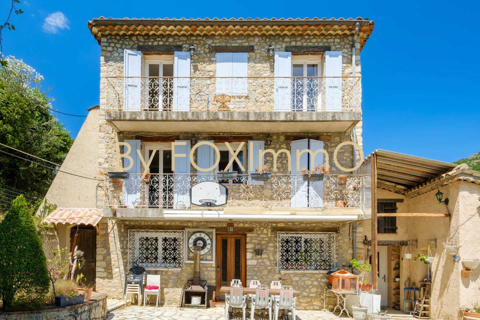 Huis in Le Bar-sur-Loup, Provence-Alpes-Côte d'Azur 12026620