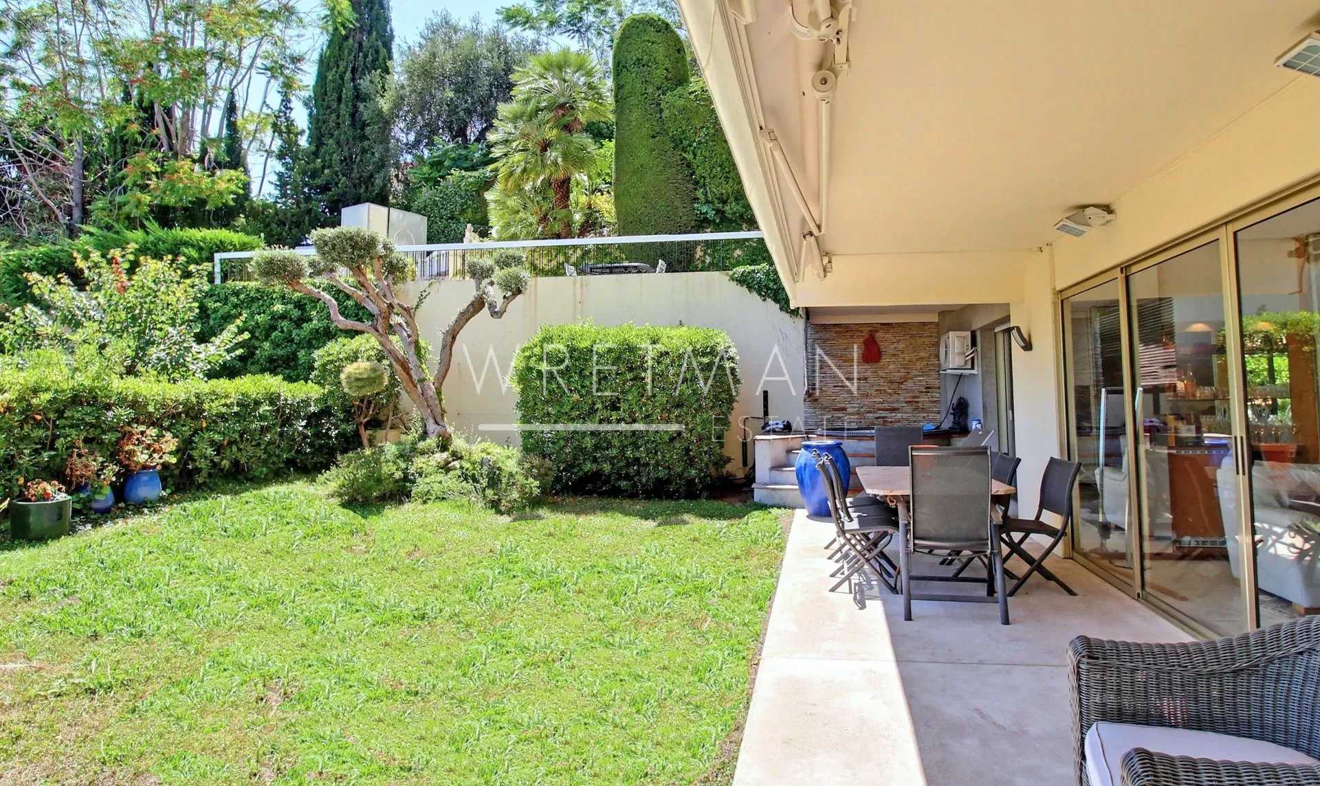 Residential in Nice, Alpes-Maritimes 12026844