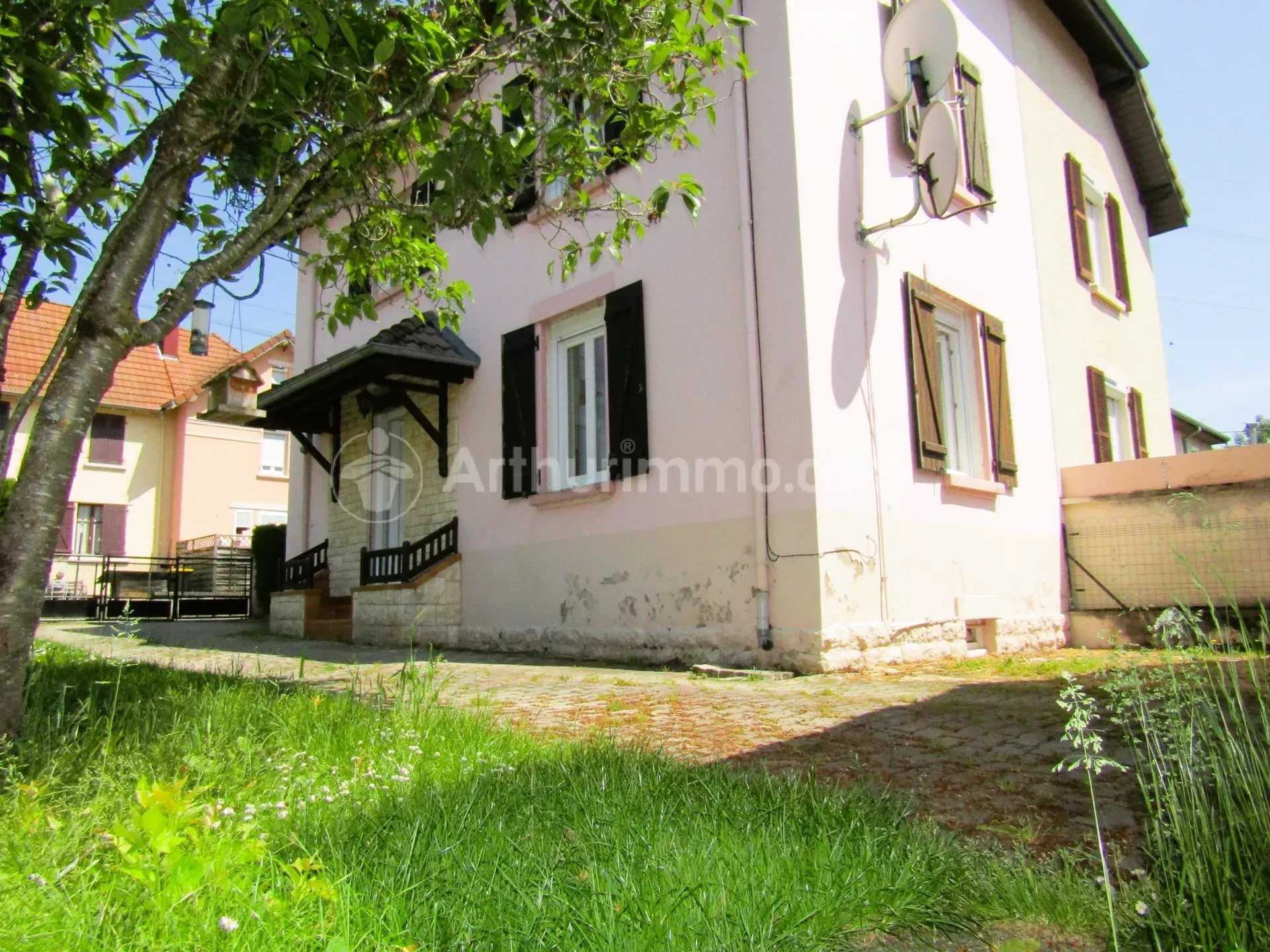 Molteplici case nel Seloncourt, Borgogna-Franca Contea 12026851