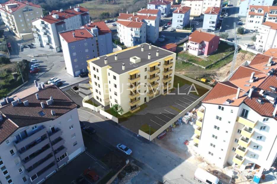 Eigentumswohnung im Pula, Istarska Zupanija 12027858