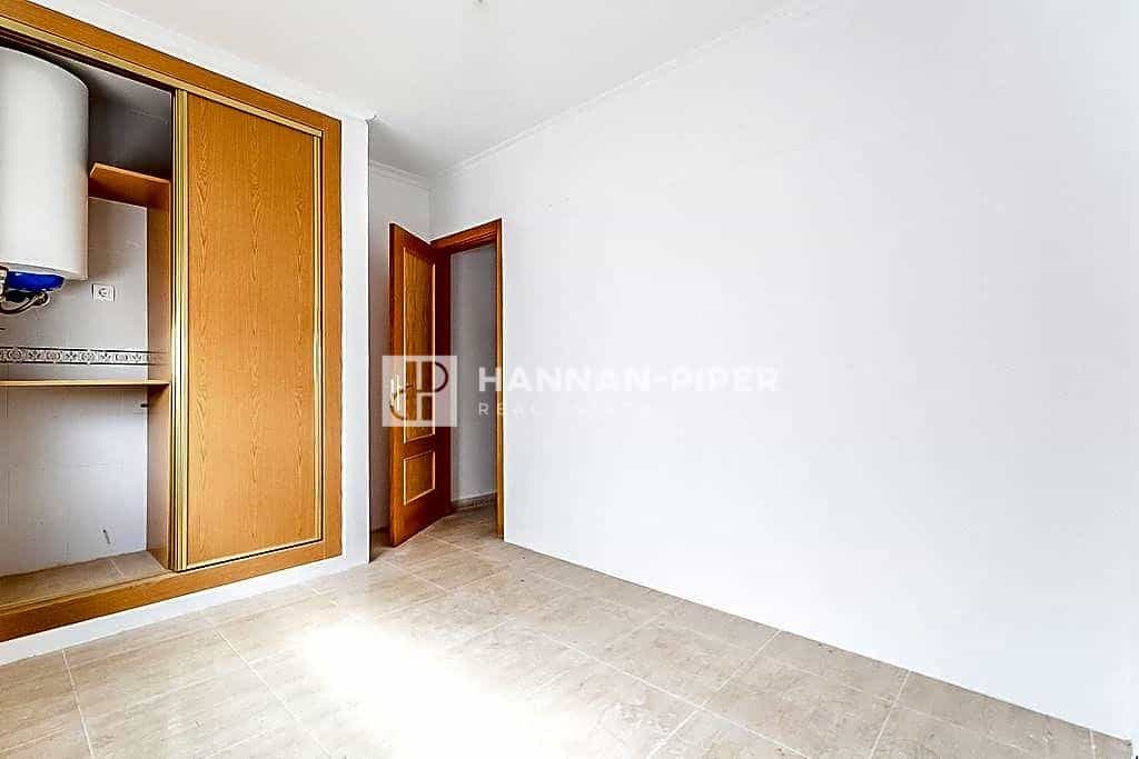 Condominium in Pizarra, Andalucía 12028034