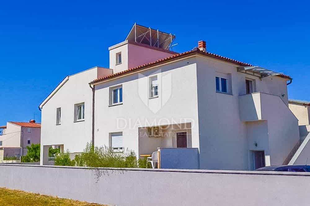 Condominium in Pomer, Istria County 12028134
