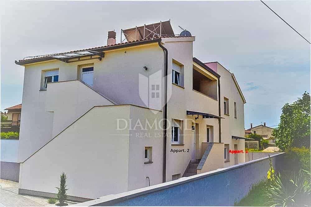 Condominium dans Pomer, Istria County 12028134
