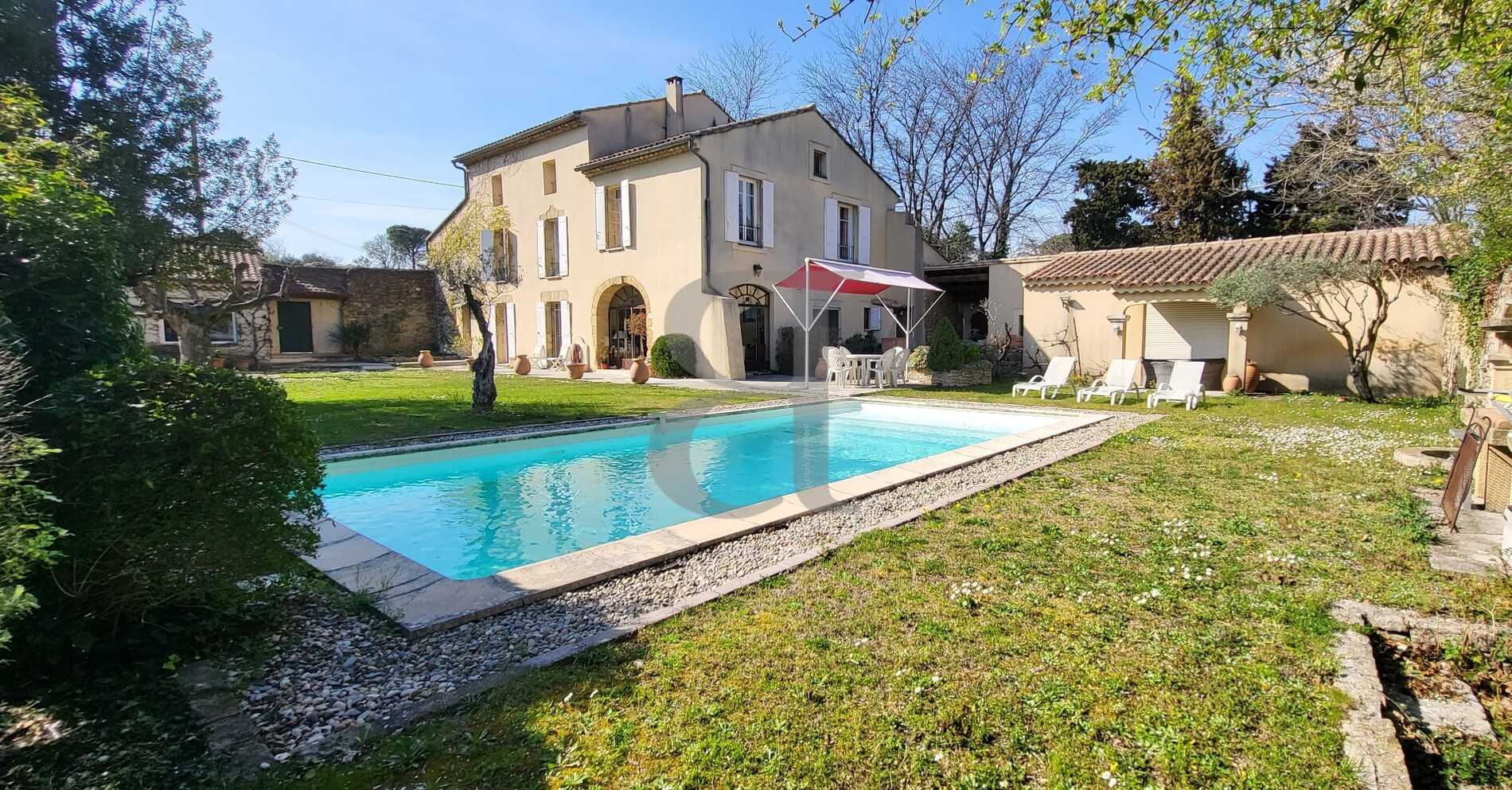 Hus i Bedarrides, Provence-Alpes-Cote d'Azur 12028746