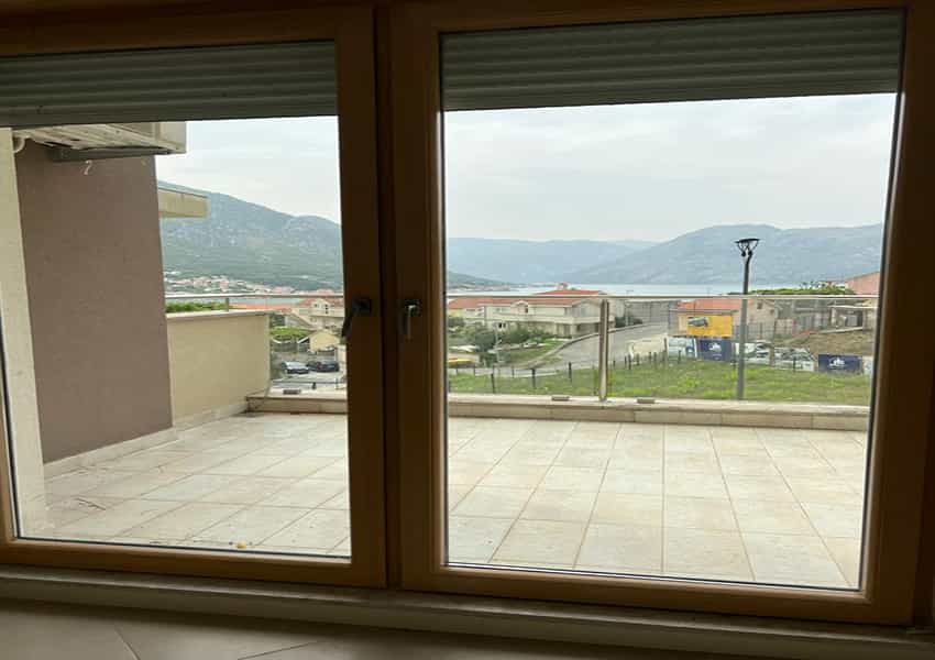 Condominium in Kotor, Kotor Municipality 12029009