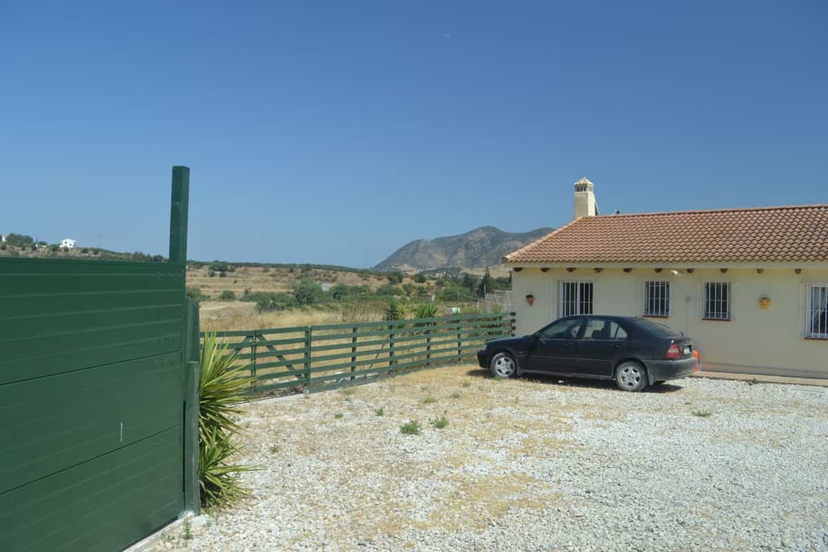 House in Estación de Cártama, Andalucía 12029328