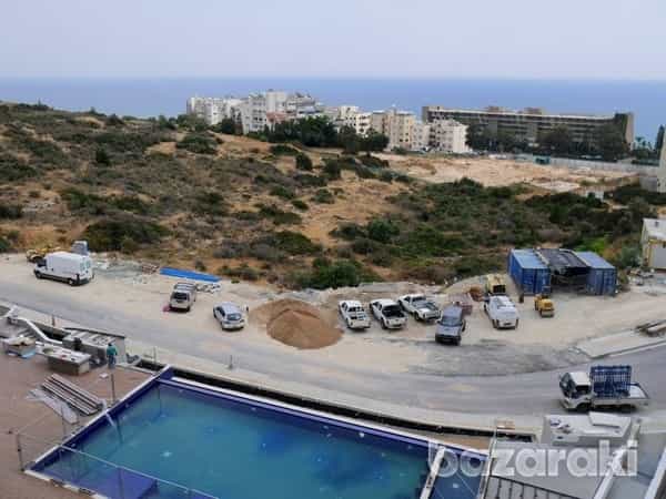 Condominium in Agios Tychon, Larnaka 12029624
