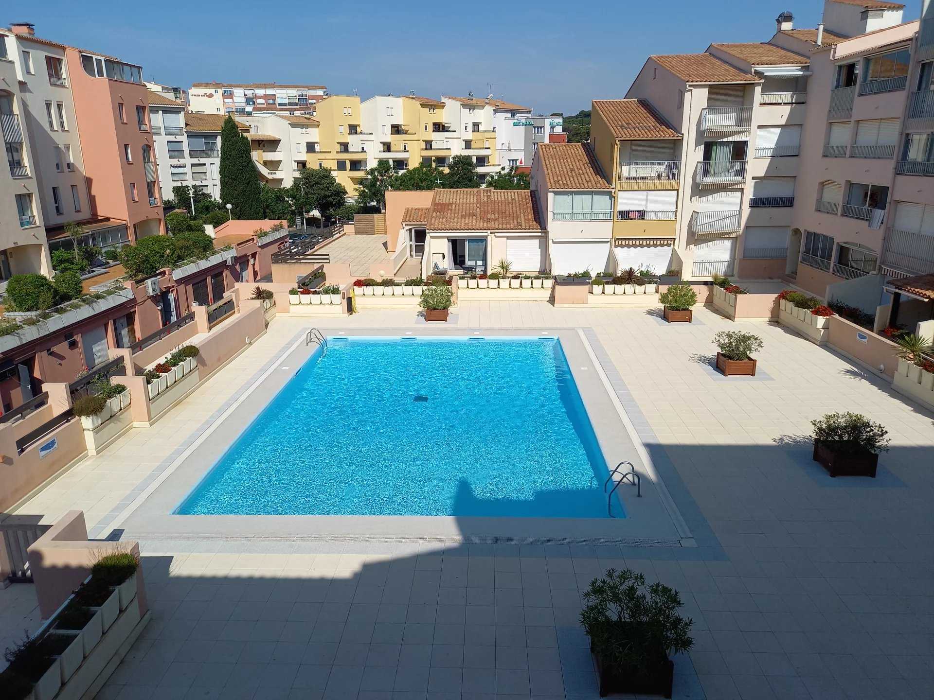 公寓 在 Le Cap d'Agde, 奧克西塔尼 12030434