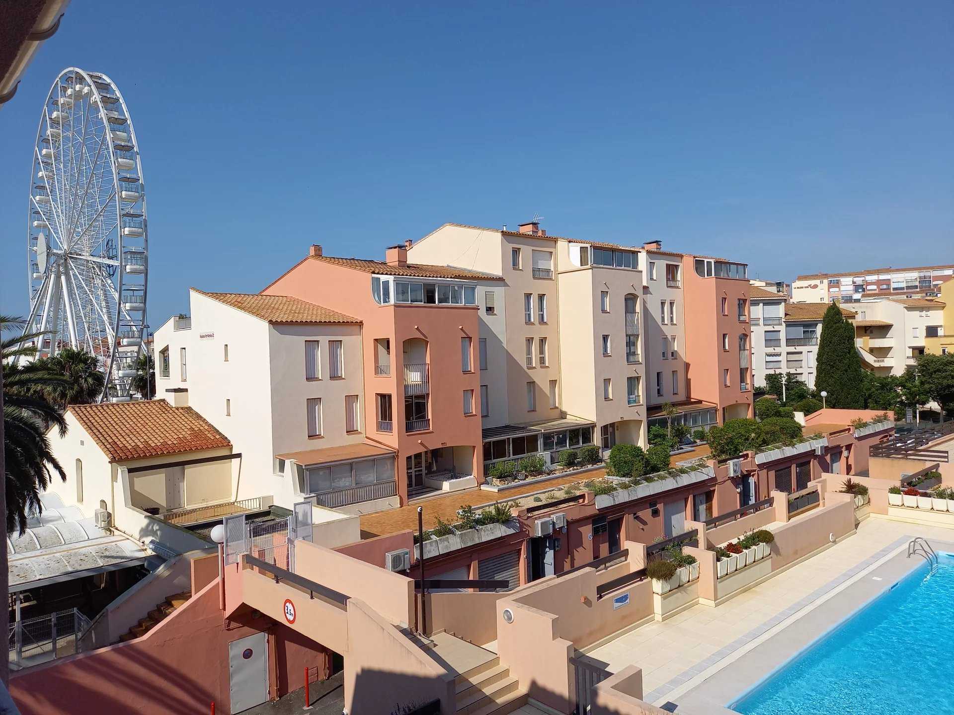 Condominium in Le Cap d'Agde, Occitanie 12030434