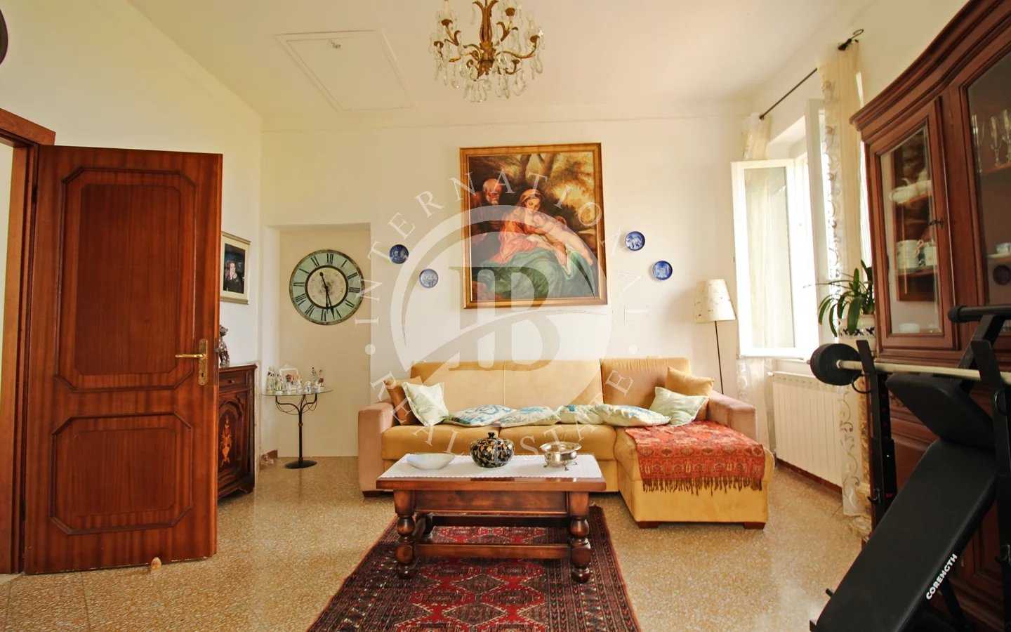 House in Ameglia, La Spezia 12030488