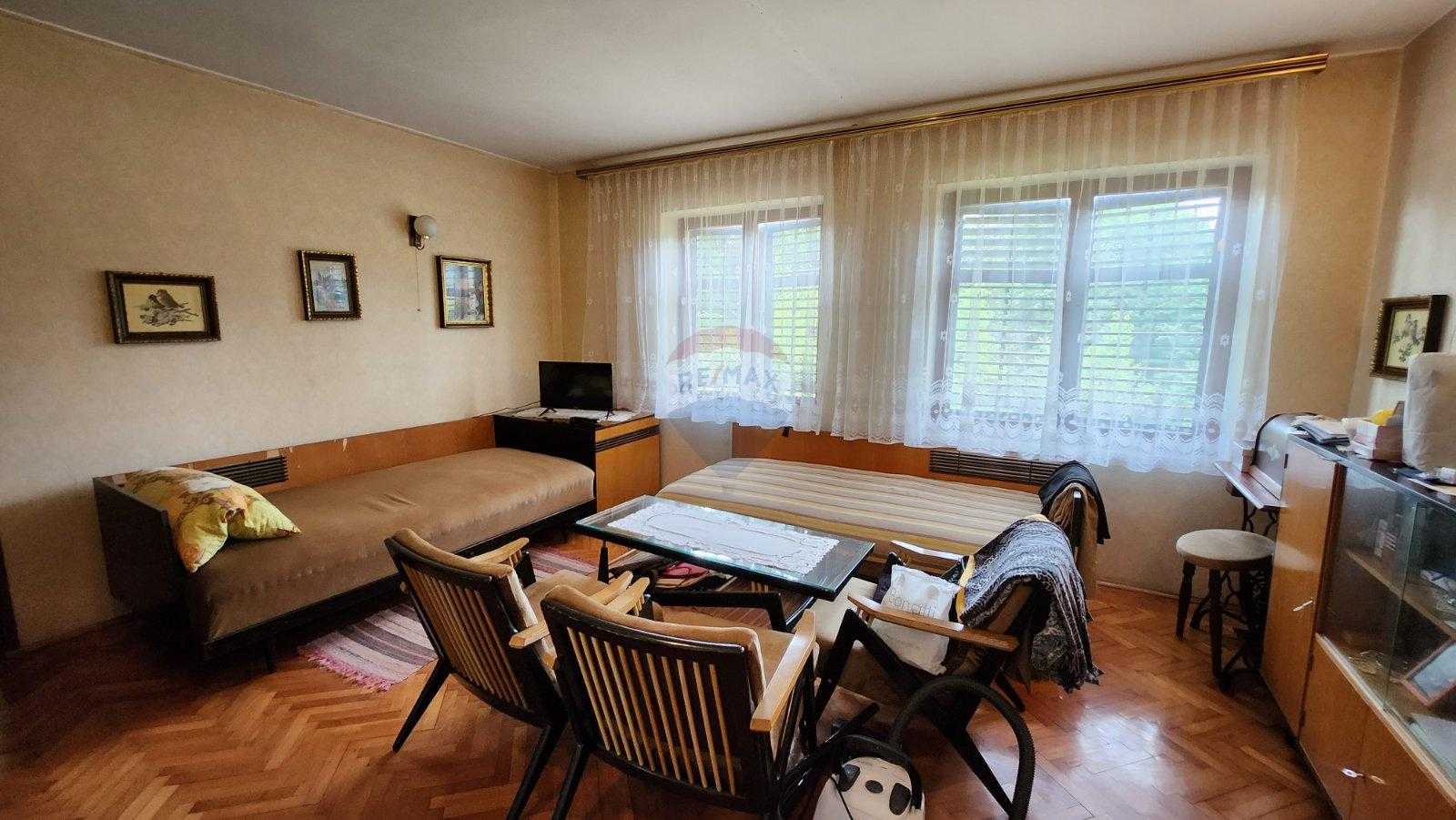 Huis in Vrbovsko, Primorsko-Goranska Zupanija 12030729